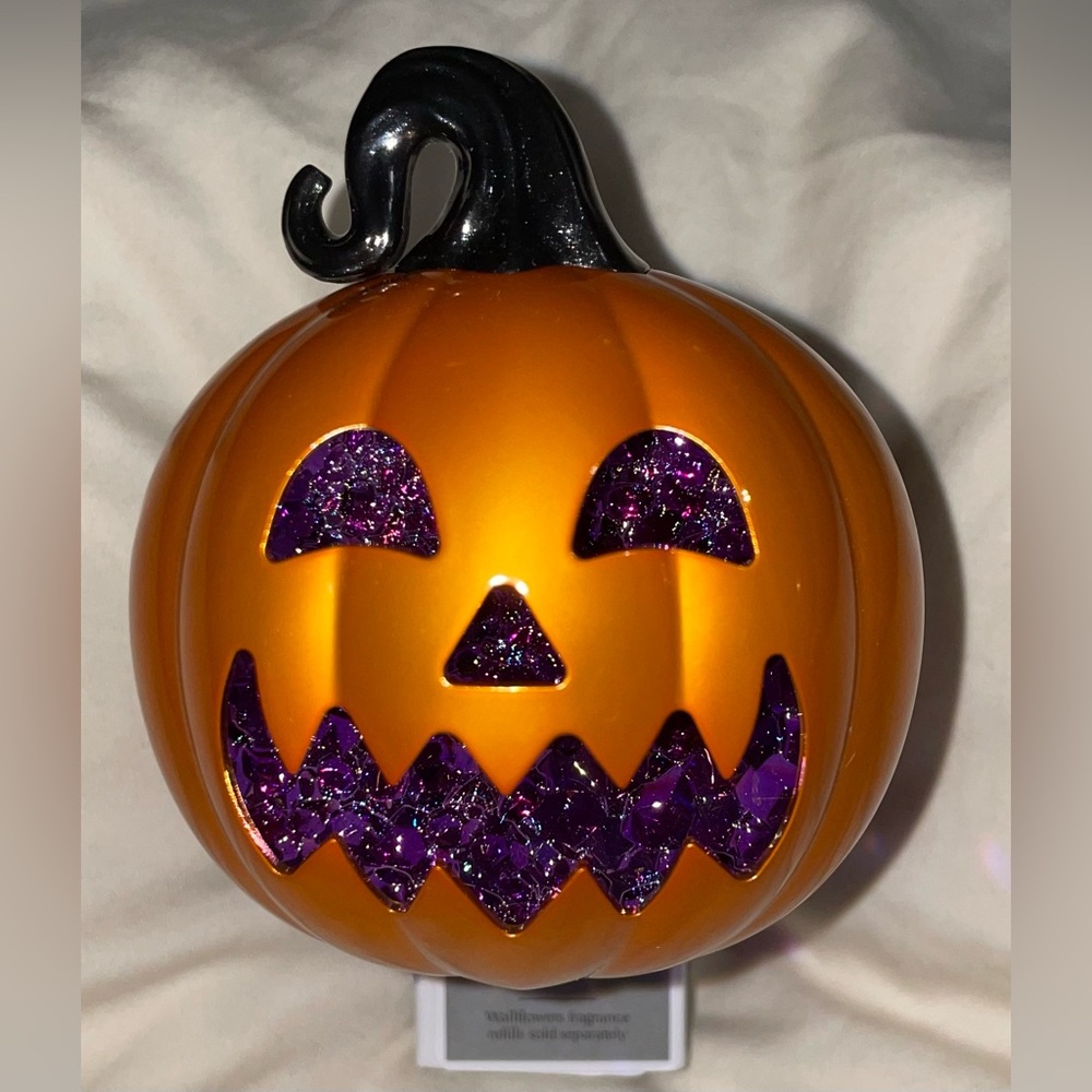 Bath & Body Works Jack O Lantern Pumpkin Wallflower Plug